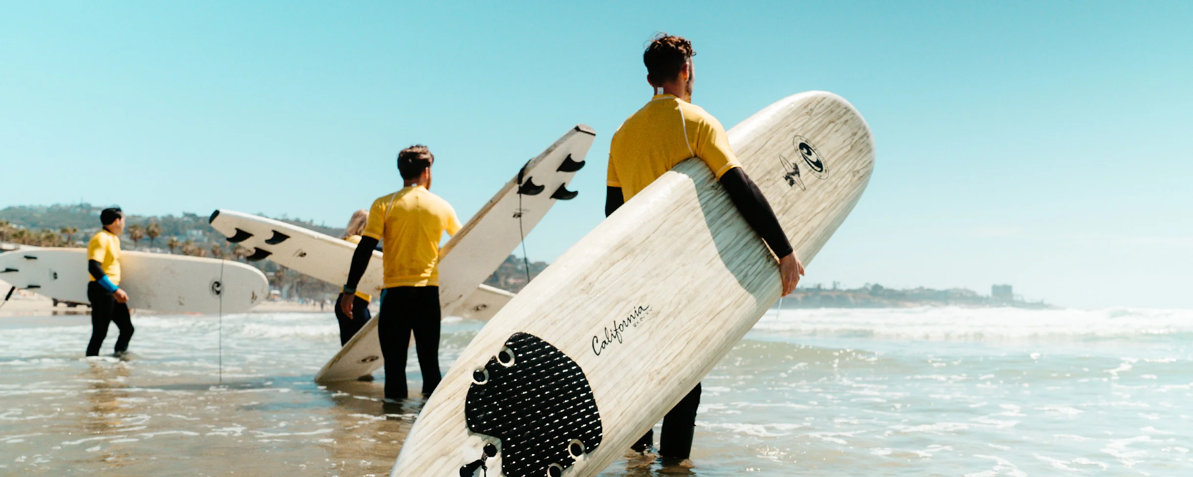 Surf lessons in San Diego